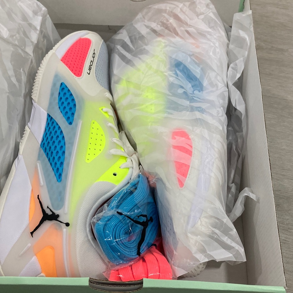 NWT Jordan Heir Series Neon and Blue Athletic Sneakers - Picture 5 of 6